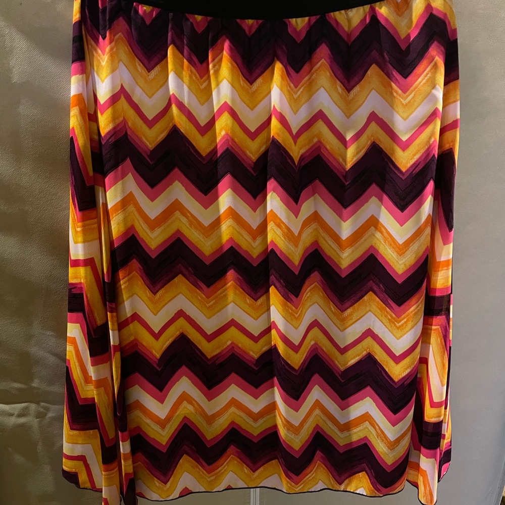 LuLaRoe Chevron Patterned Skirt - great colors!